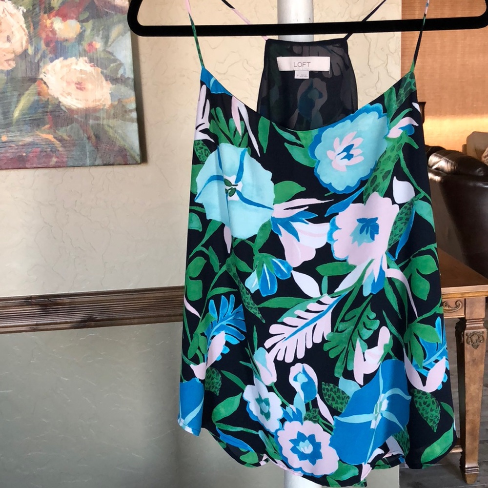 Ann Taylor Loft tropical print camisole 🌿